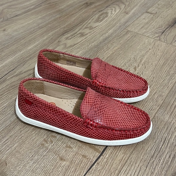 Marc Joseph Kids Red Leather Loafers - Picture 1 of 10
